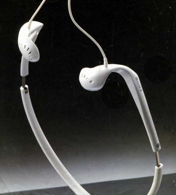 MDR-A60-1.JPG - 174,350BYTES