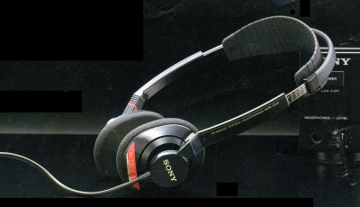 MDR-CD6-1.JPG - 63,960BYTES