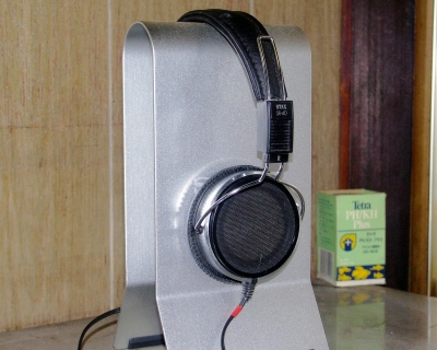 SR-40-1.JPG - 75,522BYTES