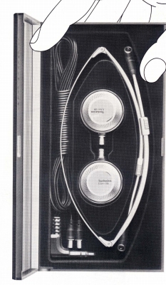 EAH-09-1.JPG - 69,209BYTES