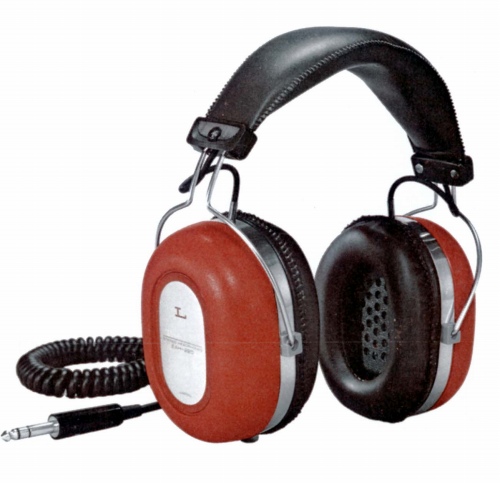 EAH-220.JPG - 72,097BYTES