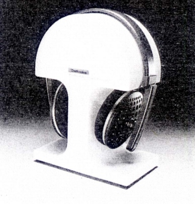 EAH-300-5.JPG - 76,057BYTES