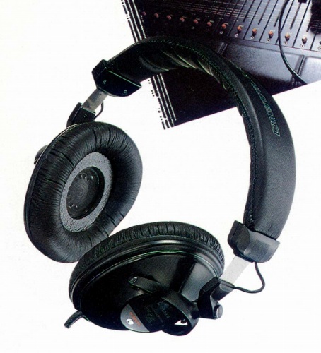 RP-HT220.JPG - 74,360BYTES