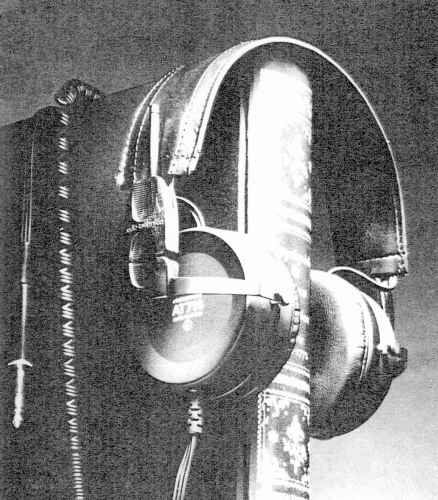 AT-714-1.JPG - 101,838BYTES