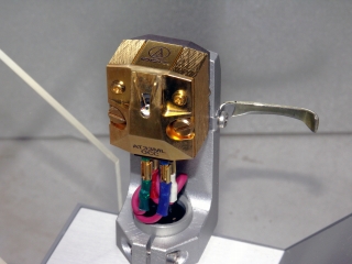 AT33MLOCC-5.JPG - 52,378BYTES