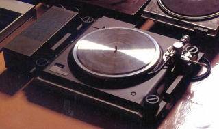 L-07D.JPG - 56,810BYTES