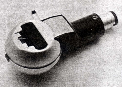 C-100P.JPG - 70,060BYTES