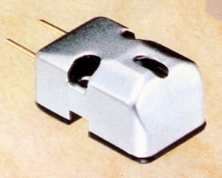 DL-102-4.JPG - 67,729BYTES
