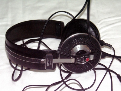 SE-11-3.JPG - 67,430BYTES
