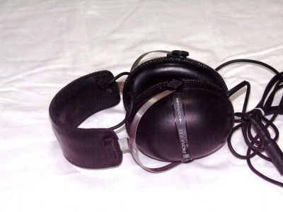 SE-205-2.JPG - 66,023BYTES