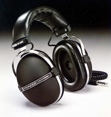 SE-305-1.JPG - 72,107BYTES