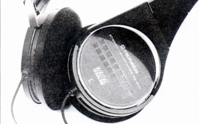 SE-90D-4.JPG - 49,846BYTES